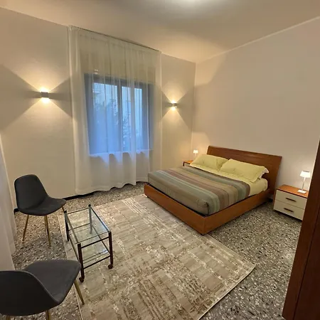 La Grande Casa Di Malpensa - *